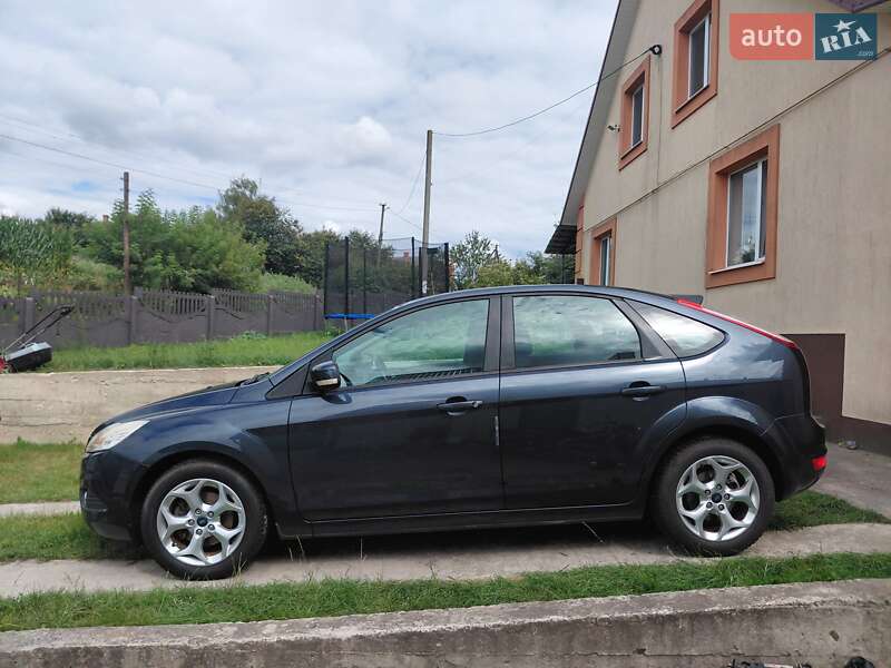 Хэтчбек Ford Focus 2010 в Ровно