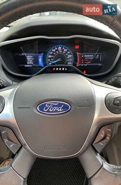 Хэтчбек Ford Focus 2013 в 