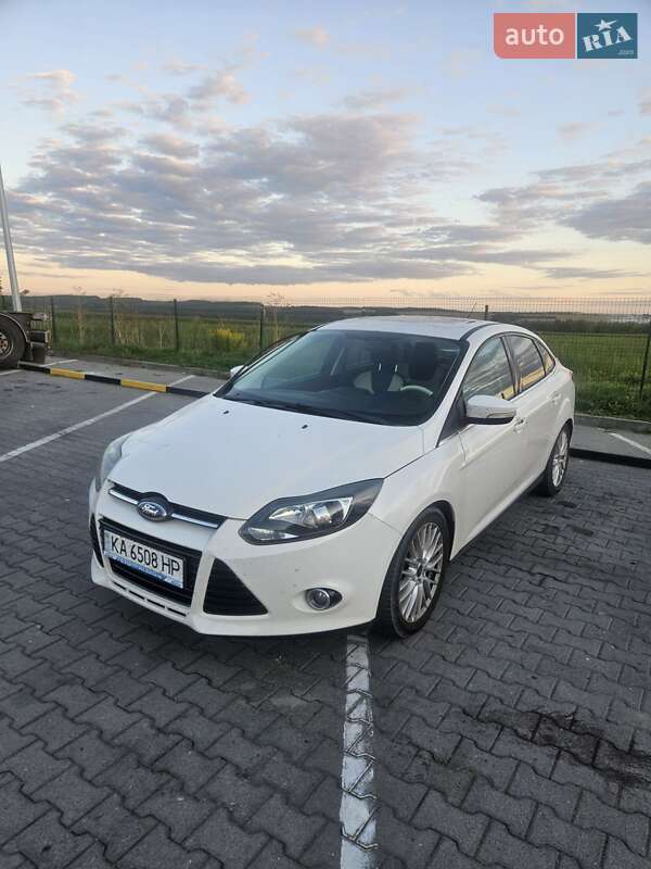Седан Ford Focus 2014 в 