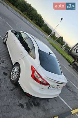 Седан Ford Focus 2014 в 