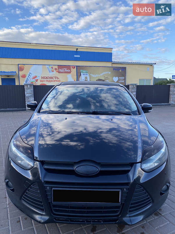 Седан Ford Focus 2012 в 