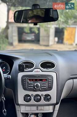 Универсал Ford Focus 2010 в 