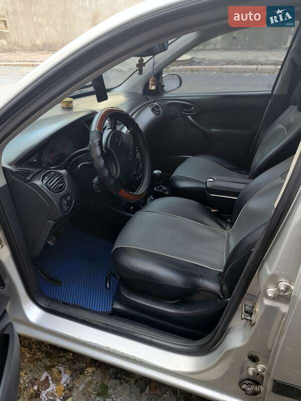 Ford Focus 2003