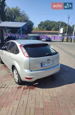 Хэтчбек Ford Focus 2010 в 
