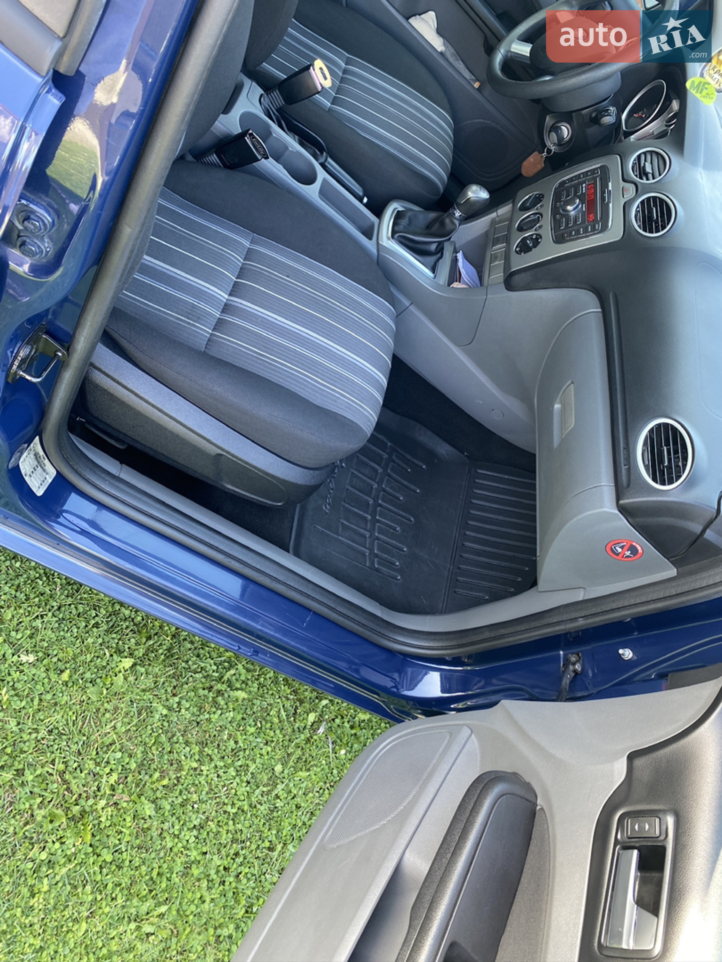 2010 Ford Focus - мініатюра 6
