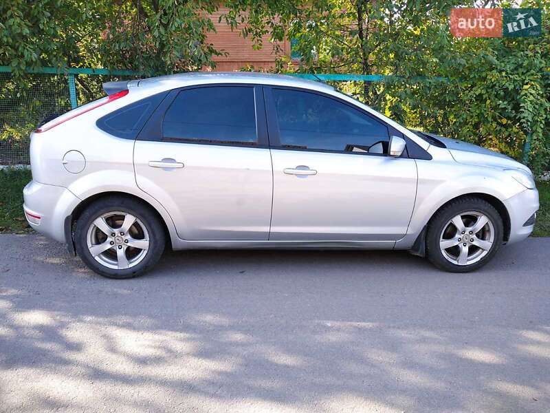 Хэтчбек Ford Focus 2010 в Ровно