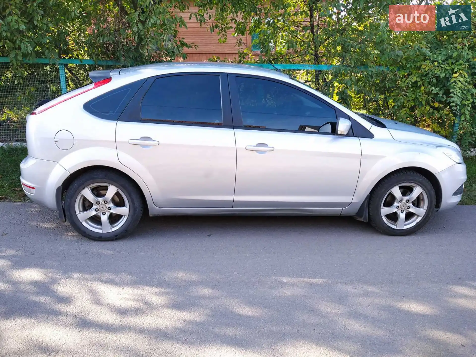 2010 Ford Focus - мініатюра 10
