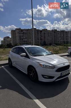 Хэтчбек Ford Focus 2015 в 