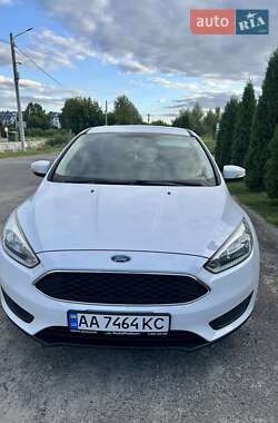 Хэтчбек Ford Focus 2015 в 