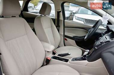 Хэтчбек Ford Focus 2015 в 