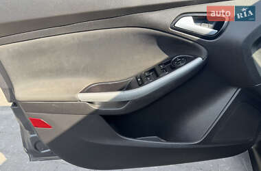 Седан Ford Focus 2013 в 
