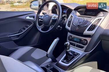 Седан Ford Focus 2013 в 
