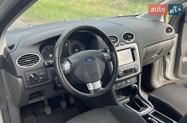 Хэтчбек Ford Focus 2007 в 