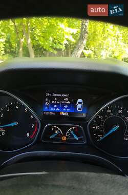Седан Ford Focus 2015 в 