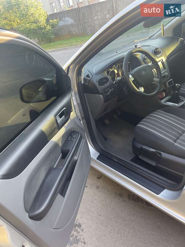 Универсал Ford Focus 2010 в Львове фото 11 Универсал Ford Focus 2010 в Львове