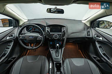 Седан Ford Focus 2015 в 