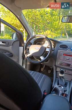 Хэтчбек Ford Focus 2009 в 