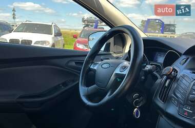 Седан Ford Focus 2013 в 