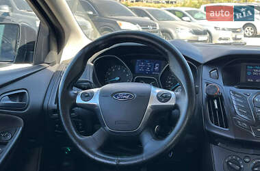 Седан Ford Focus 2013 в 