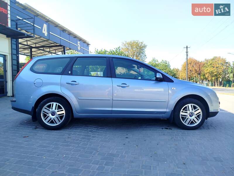 Универсал Ford Focus 2004 в Первомайске
