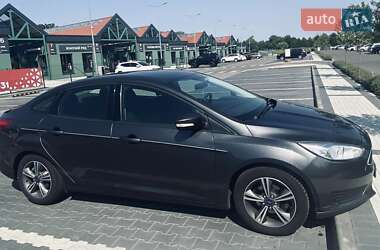 Седан Ford Focus 2017 в 
