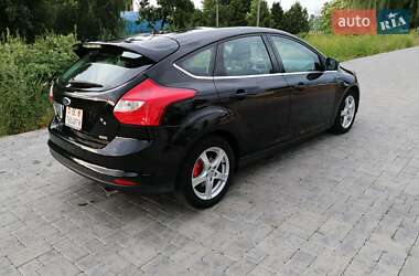 Хэтчбек Ford Focus 2013 в 