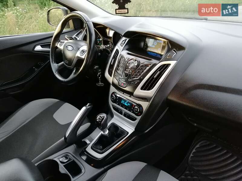 Хэтчбек Ford Focus 2013 в Здолбунове