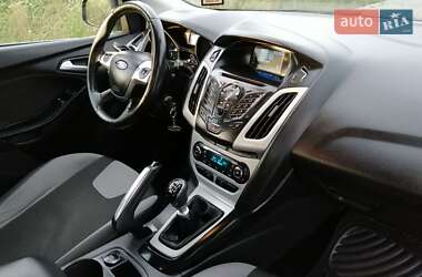 Хэтчбек Ford Focus 2013 в 