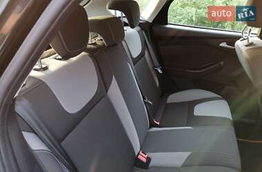 Хэтчбек Ford Focus 2013 в 