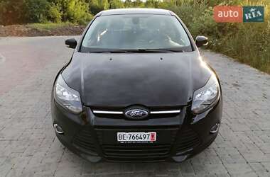Хэтчбек Ford Focus 2013 в 