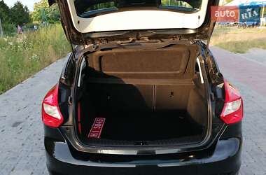 Хэтчбек Ford Focus 2013 в 