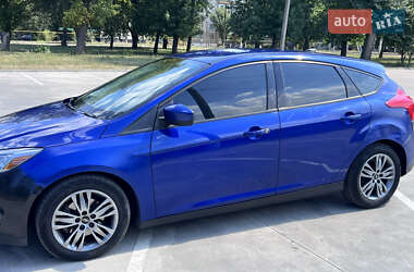 Хэтчбек Ford Focus 2011 в 