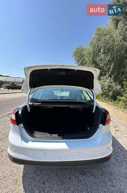 Седан Ford Focus 2013 в 