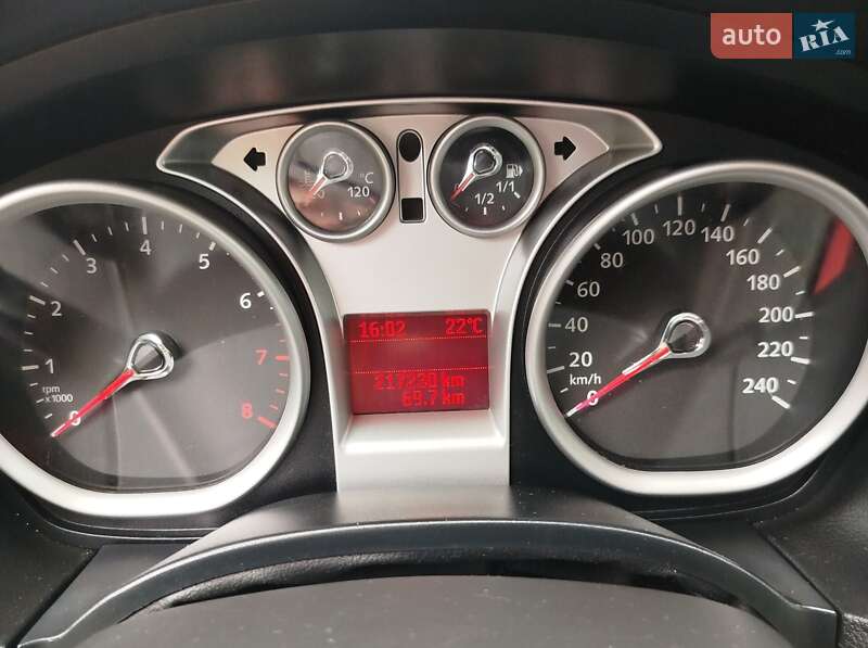 Хэтчбек Ford Focus 2008 в Луцке