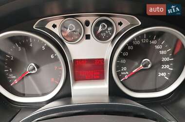 Хэтчбек Ford Focus 2008 в 