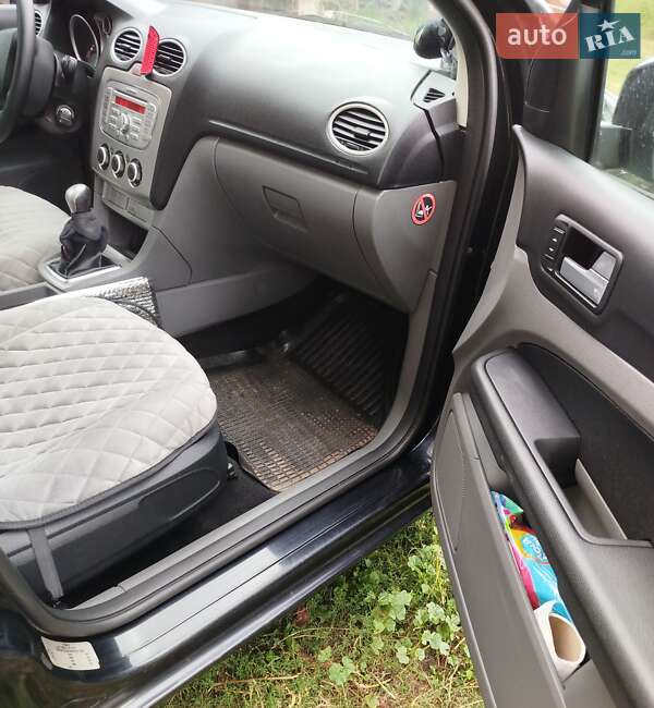 Хэтчбек Ford Focus 2008 в Луцке