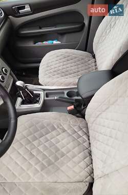 Хэтчбек Ford Focus 2008 в 