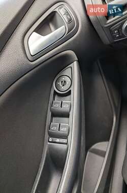 Хэтчбек Ford Focus 2017 в 