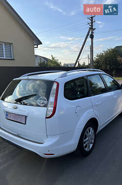 Универсал Ford Focus 2010 в 