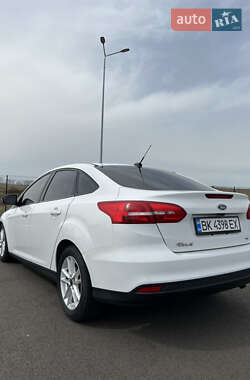 Седан Ford Focus 2016 в 