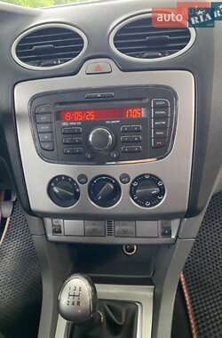 Универсал Ford Focus 2010 в 