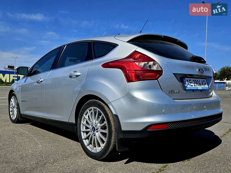 Хэтчбек Ford Focus 2012 в Днепре фото 6 Хэтчбек Ford Focus 2012 в Днепре