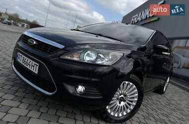 Хэтчбек Ford Focus 2010 в 