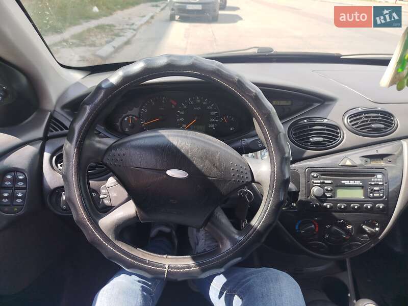 Универсал Ford Focus 2002 в 