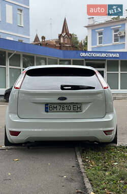 Хэтчбек Ford Focus 2010 в 