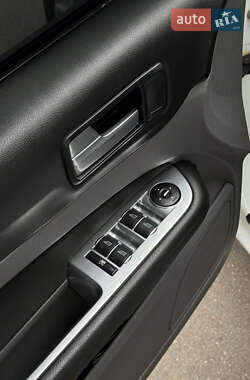 Хэтчбек Ford Focus 2010 в 