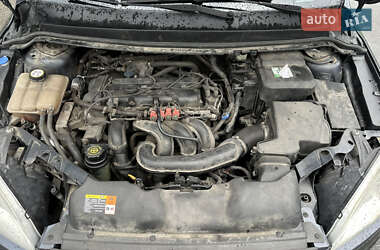 Хэтчбек Ford Focus 2007 в 