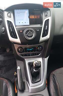 Универсал Ford Focus 2013 в 