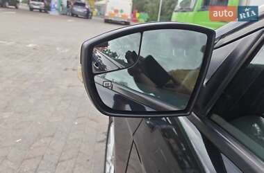 Хэтчбек Ford Focus 2015 в 