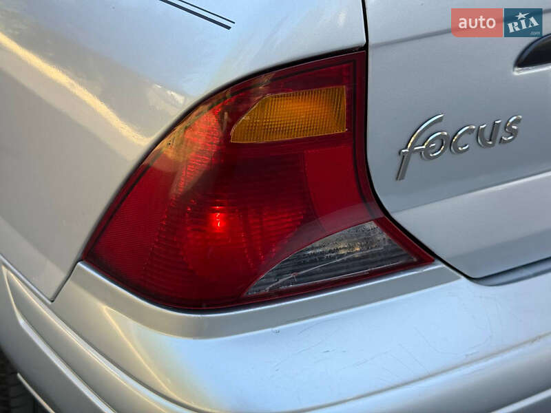 Седан Ford Focus 2003 в Днепре